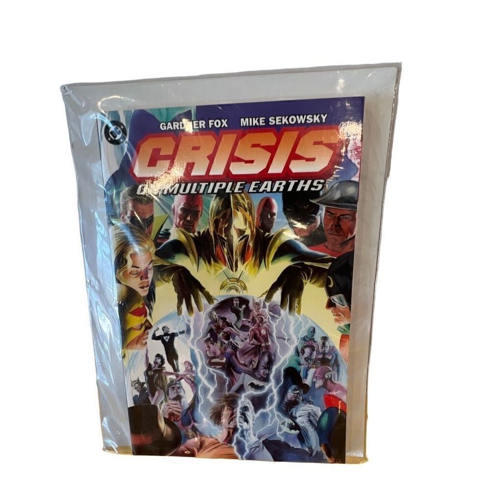 Crisis on Multiple Earths Comic New